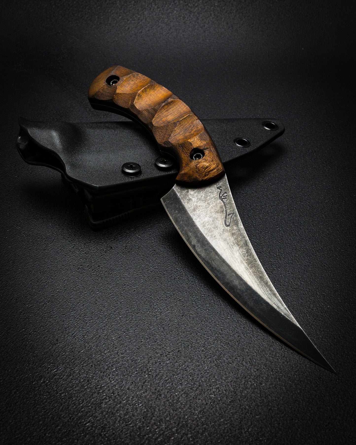 Ahriman Walnut scales